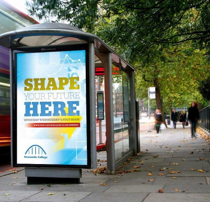 DOOH screen on Bus Shelter